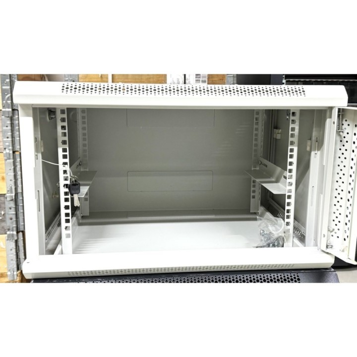Toten 19" 6U Rackskåp - 45cm djupt Vit