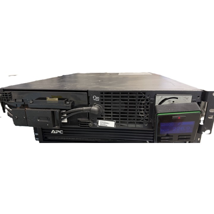 B- APC DLRT3000RMXLI 2U UPS 3000VA 2700 W