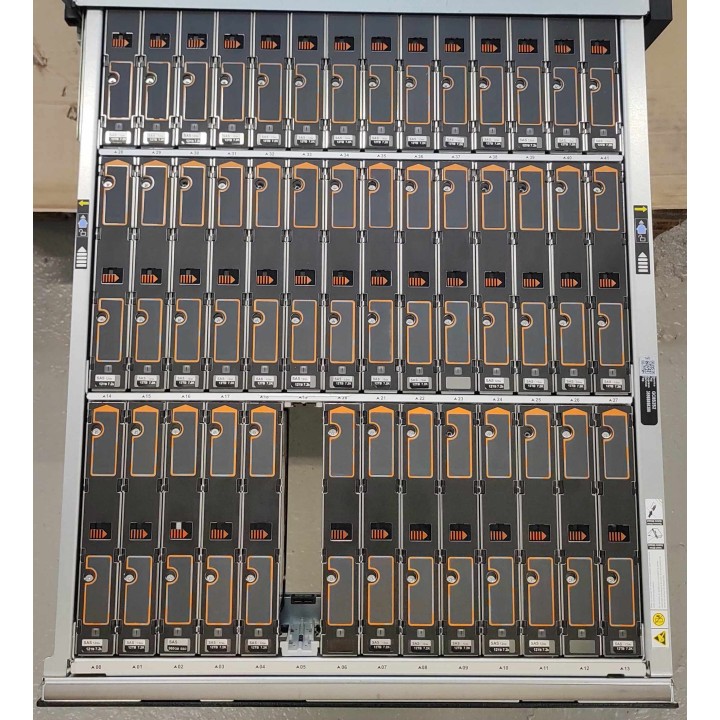 Dell EMC PowerVault ME4084 5U 68x12TB 84x3.5" SAS Only 2xE15M 2x2200W