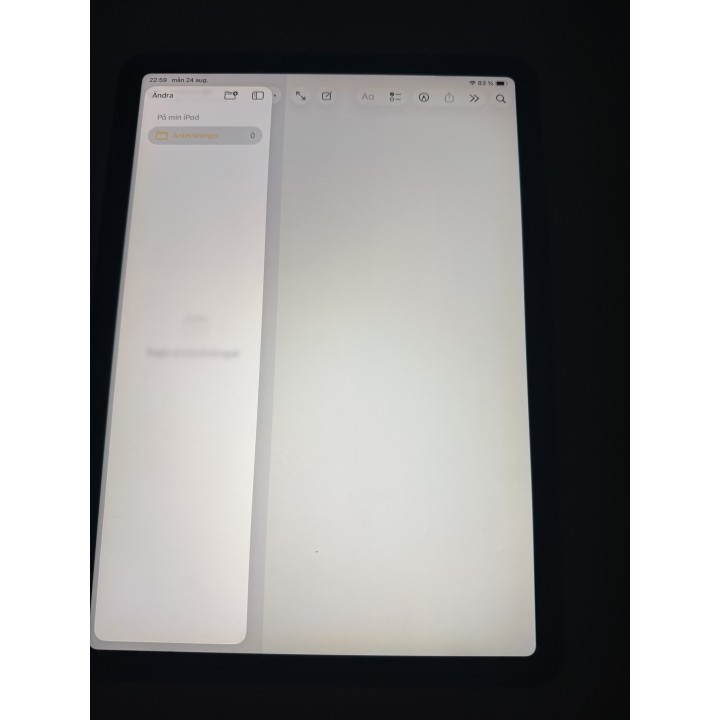 B- IPad Air 5th Gen Wi-Fi M1 64GB 